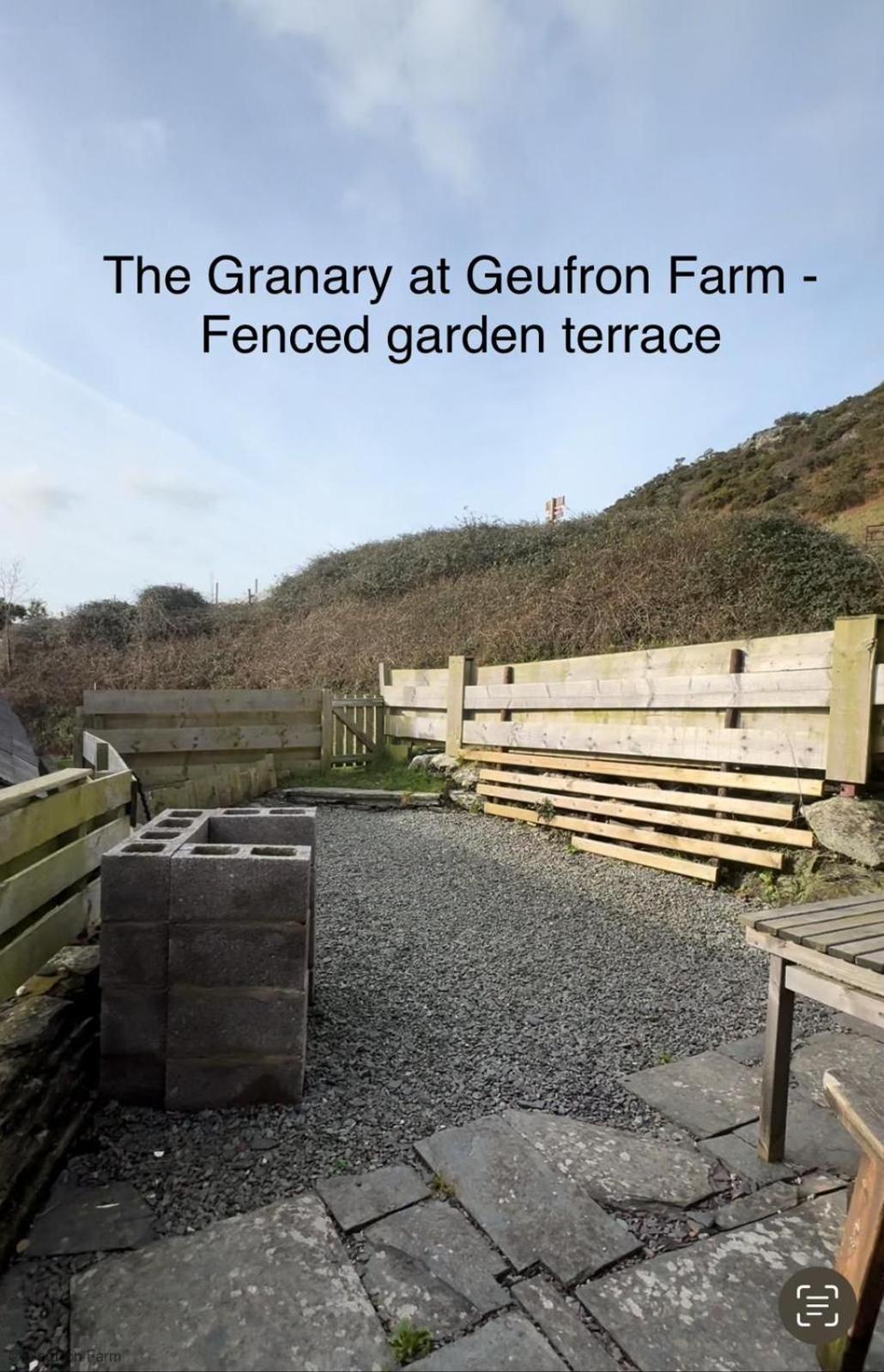 Dog Friendly Cottage, Geufron Farm Near Tywyn Bryn-crug Buitenkant foto