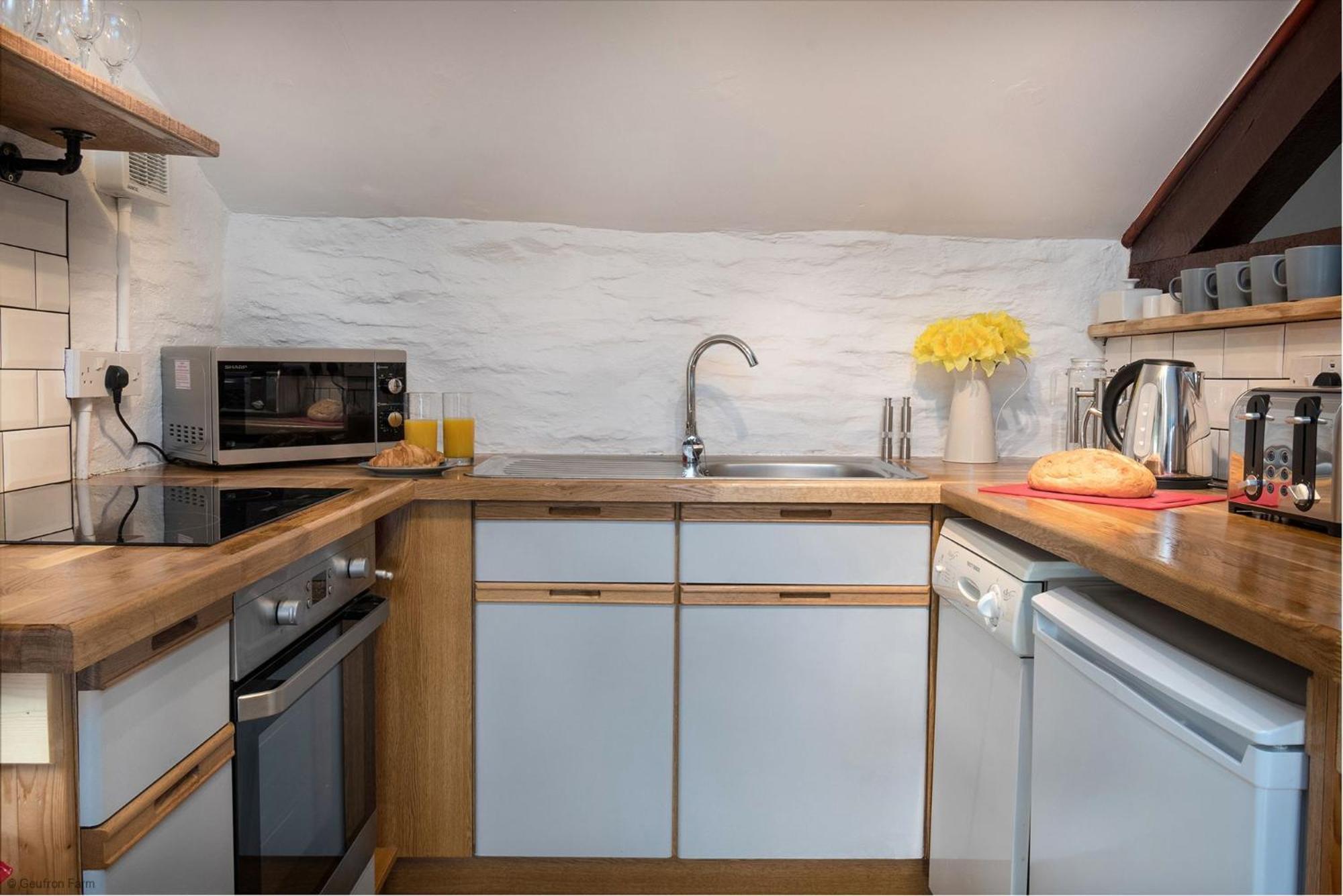Dog Friendly Cottage, Geufron Farm Near Tywyn Bryn-crug Buitenkant foto